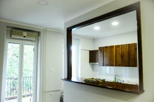 Downtown Apartment In Walk Zone With 3 Bedrooms And Garage