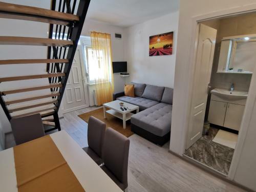 Ris Central Apartments