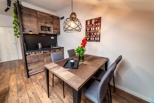 Ivi Place Apartments