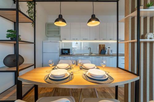 M&t Apartment