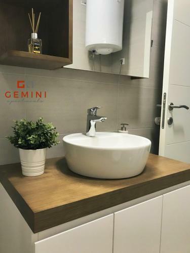 Gemini Apartment 3 - Modern Apartment With City View