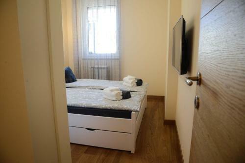Tesla 70 Apartment With Parking