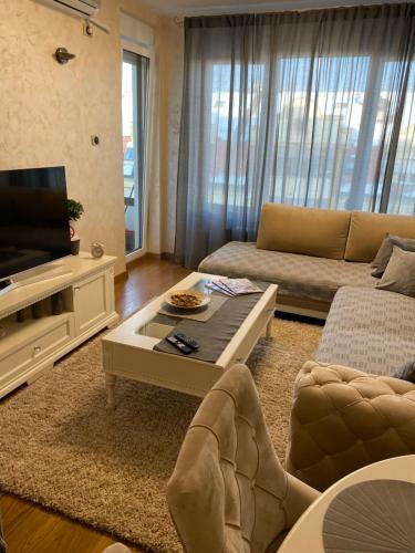 Tesla 70 Apartment With Parking