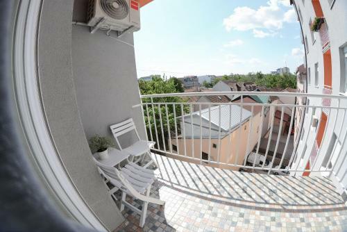 Apartment Dobraya Grey