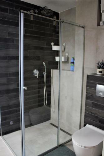 Lami City Apartment 2, Private Parking - Blizu Genesis-a