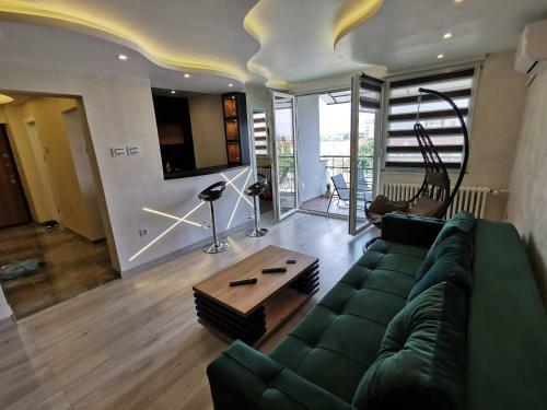 Brend New Luxurious Apartment In Center With Parking Spot