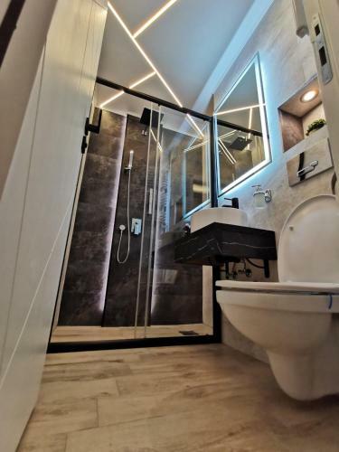 Brend New Luxurious Apartment In Center With Parking Spot