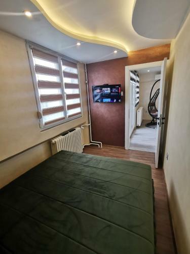 Brend New Luxurious Apartment In Center With Parking Spot