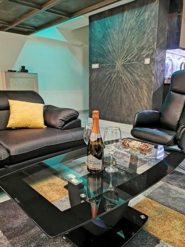 Xspa Apartment Cryptocurrency Pay Available