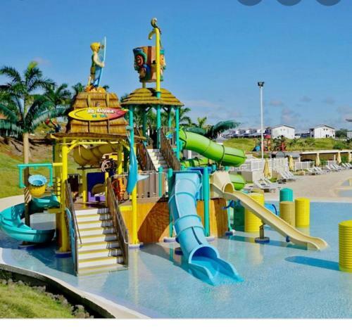 Playa Dorada & Parque Acuatico