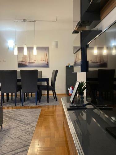 Spacious & Elegant Apartment - Sajam - Parties Are Not Allowed