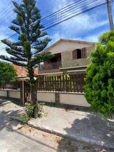 Casa T�rrea A 2 Min Da Praia Dos Anjos