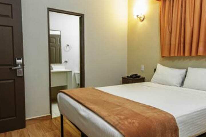 Hotel Plaza Del Arco Express