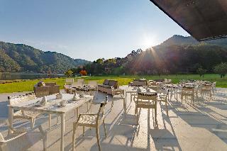 Hotel Sierra Lago