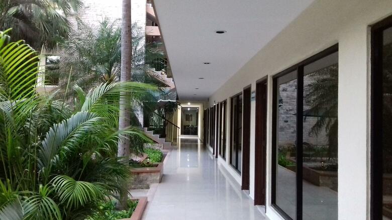 Hotel Ambassador