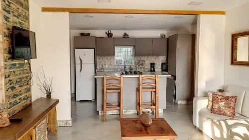 Casa 4 Quartos Com Piscina Em Geriba B�zios