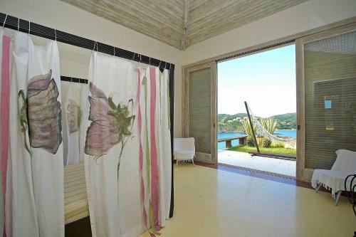 Encantos Da Praia Da Ferradura - Conforto E Requinte!