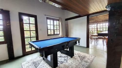 Casa Com Piscina A 200 Metros Do Centro