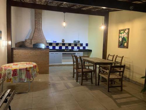 Casa De Praia Com Churrasqueira Privativa E Piscina