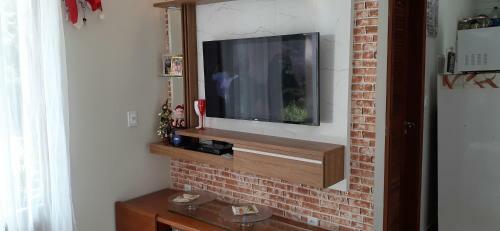 Casa Praiana Em Condominio Com Lazer