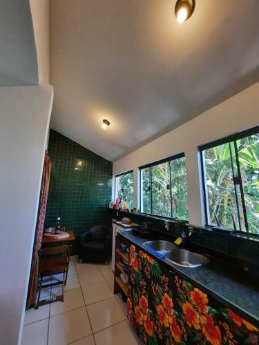 Casa Com Laje Em Manguinhos
