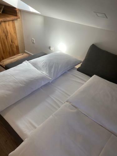 Beewood Apartment