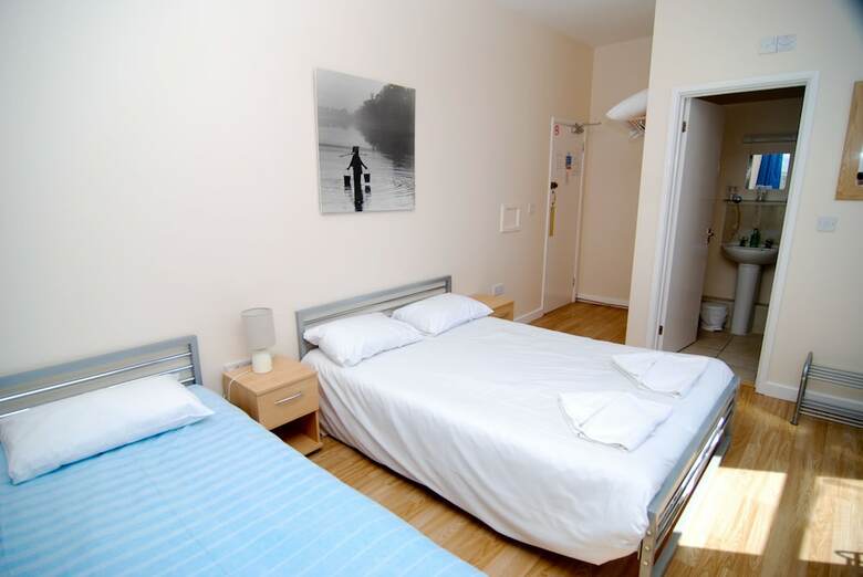 Hotel The Aqua