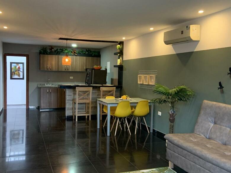 Caba�a En Cove�as En Acogedor Conjunto Residencial