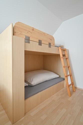Apartment ?tros With Private Sauna