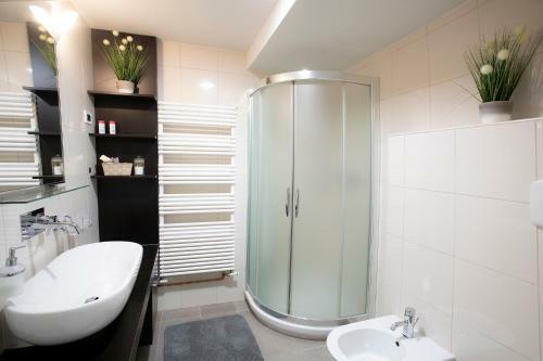 Apartments Loti And Tedy