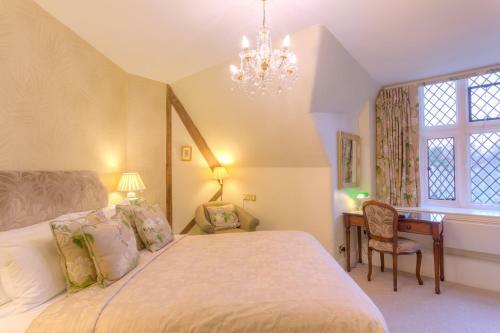 Rushton Hall Hotel And Spa