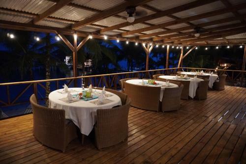 Hotel Azul Over-the-water Resort