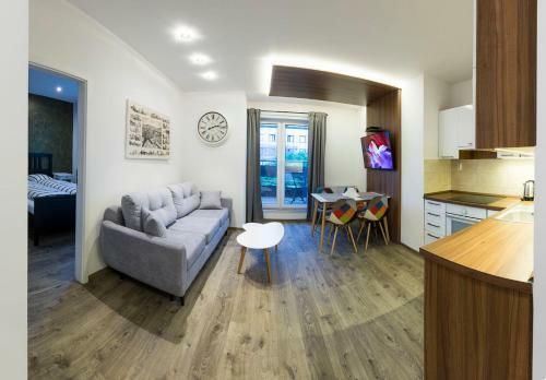 Rooftop Apartment Ii.