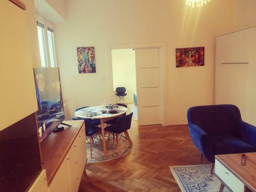 Blue Apartment City Center