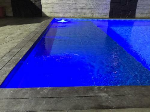 Casa Com Piscina Em Balne�rio Cambori�