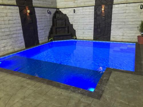 Casa Com Piscina Em Balne�rio Cambori�