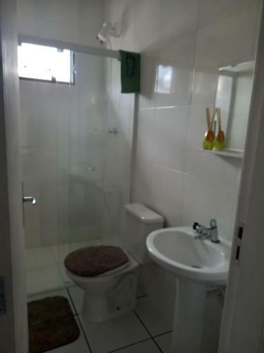 Casa Com Piscina Em Balne�rio Cambori�
