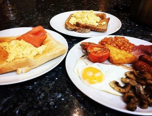 Bed & Breakfast The Castleton Hotel
