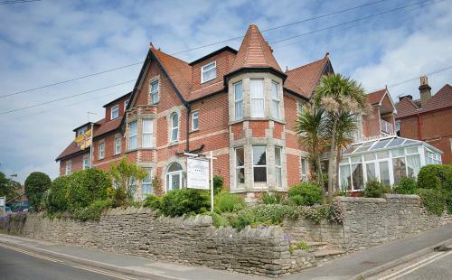 Bed & Breakfast The Castleton Hotel