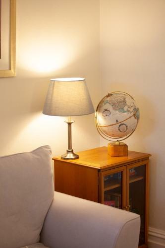 Bed & Breakfast The Castleton Hotel