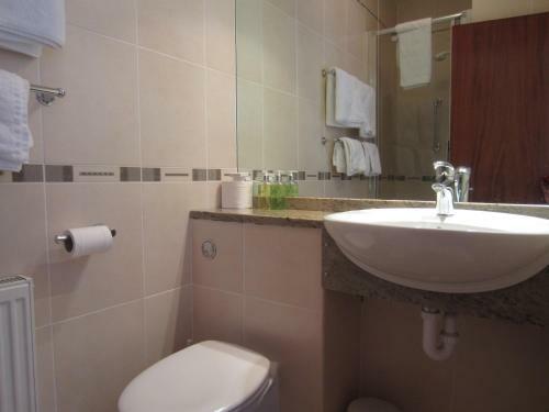 Bed & Breakfast Gwrach Ynys Country Guest House