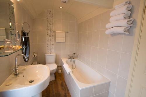 Hostal The Old Railway Station