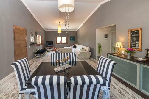 Villa Enchanting House With Impressive Interior Design Surrounded By Nature In Bodrum