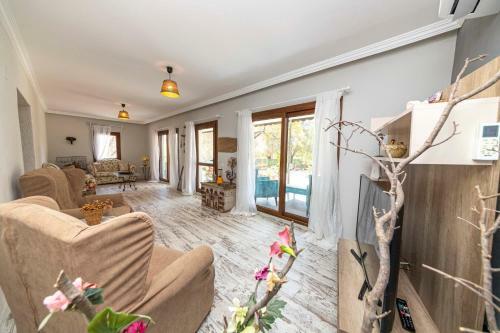 Villa Enchanting House With Impressive Interior Design Surrounded By Nature In Bodrum