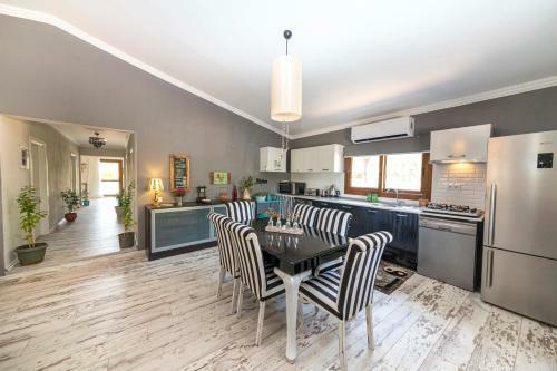 Villa Enchanting House With Impressive Interior Design Surrounded By Nature In Bodrum