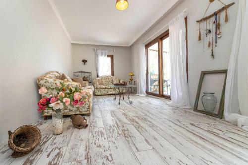 Villa Enchanting House With Impressive Interior Design Surrounded By Nature In Bodrum
