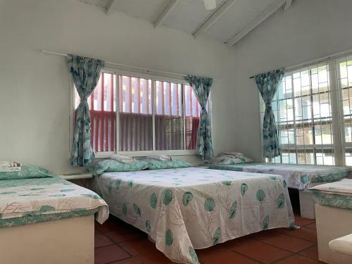 Caba�a Frente Al Mar, Cove�as