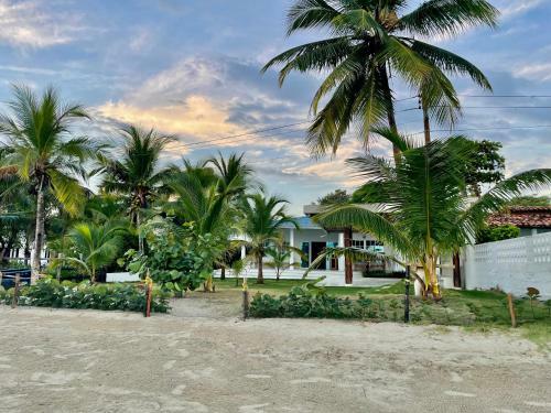 Caba�a Frente Al Mar, Cove�as