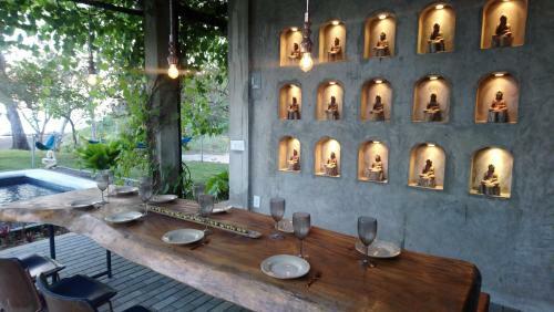 Hotel Breathe Healing & Wellness