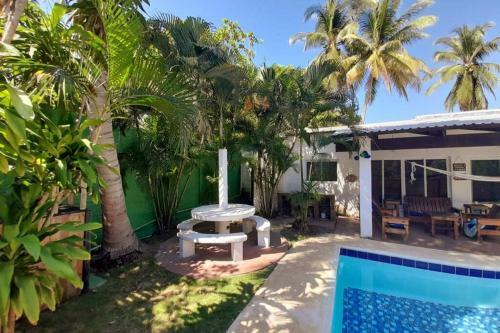 Cozy Private 3 Bedroom Chalet With Pool